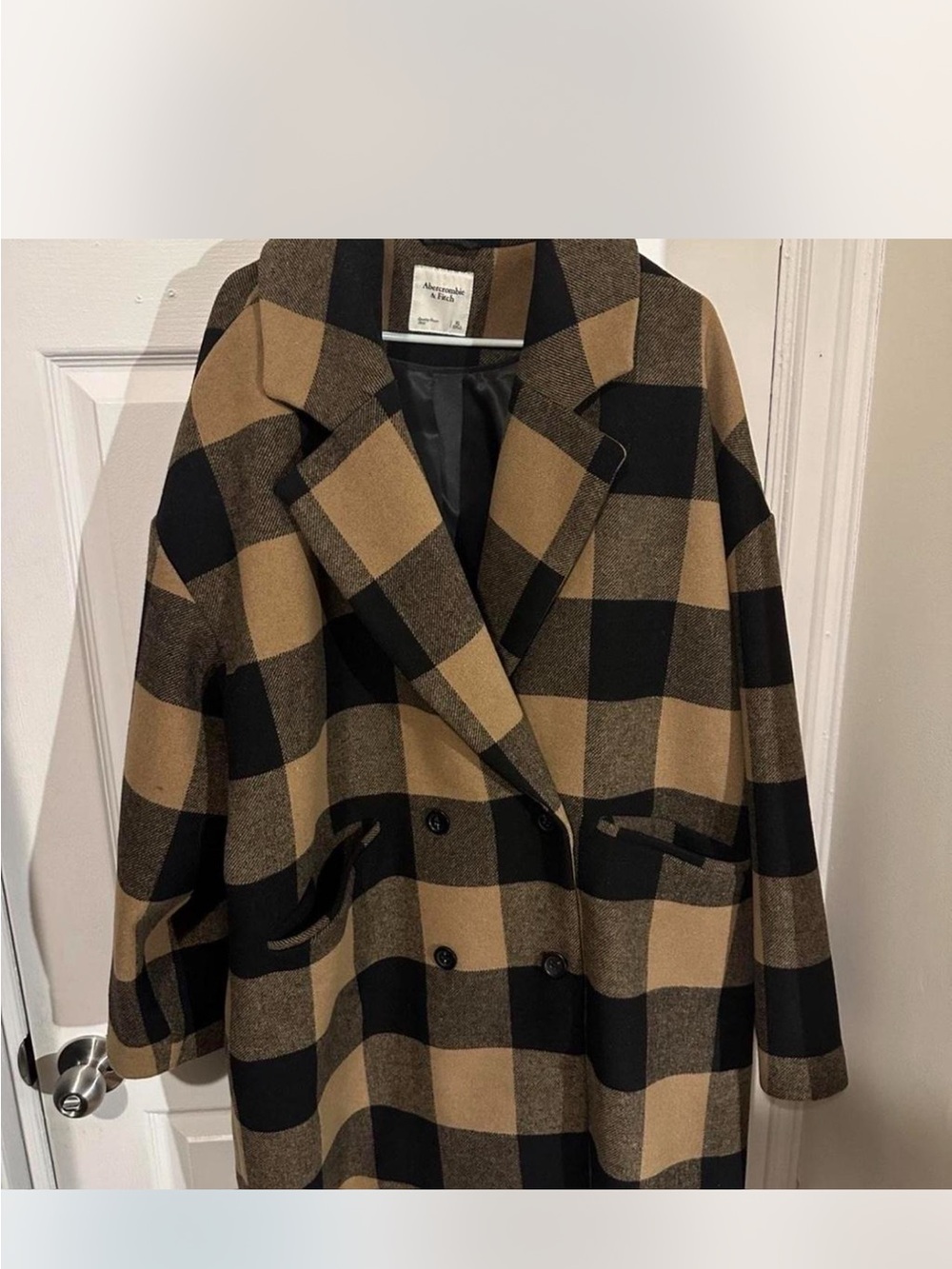 Abercrombie & Fitch Black and Tan Checked Double-Breasted Trench Coat